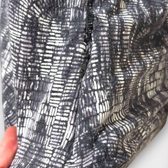 Lululemon Its Rulu Pullover Top 12 Lino Slide Alpine White Black Top Tee LS - Picture 7 of 7